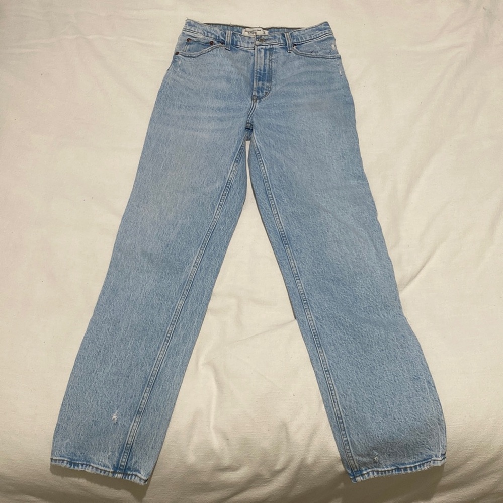 Abercrombie & Fitch Ultra High Rise 90’s Straight Jean